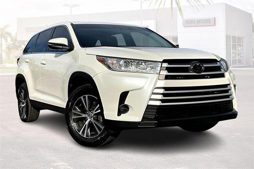 2019 Toyota Highlander LE I4