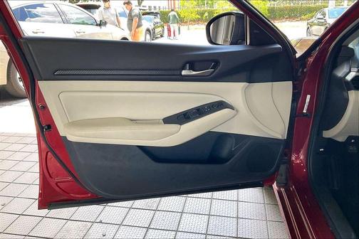 Scarlet Ember 2025 Nissan Altima 2.5 SV