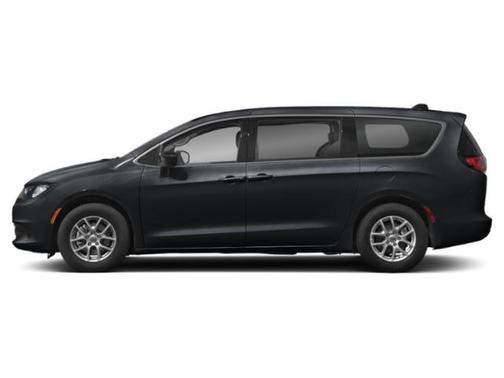 Brilliant Black Crystal Pearlcoat 2023 Chrysler Voyager LX