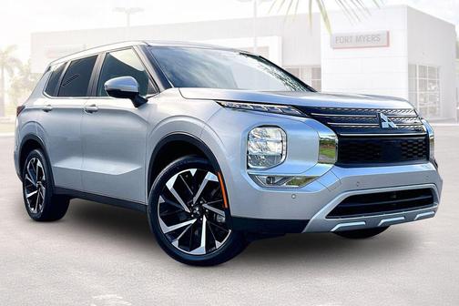 Cosmic Blue Metallic 2024 Mitsubishi Outlander SE