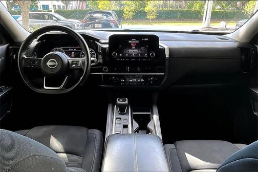 2024 Nissan Pathfinder SV FWD