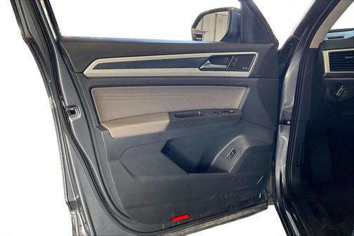 Platinum Gray Metallic 2023 Volkswagen Atlas 3.6L SEL Premium