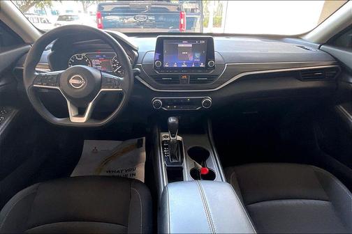 Super Black 2025 Nissan Altima 2.5 SV