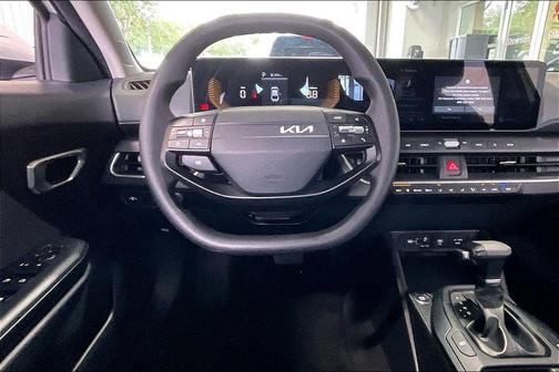 Snow White Pearl 2025 Kia K4 LXS