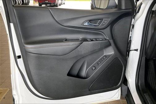 Iridescent Pearl Tricoat 2022 Chevrolet Equinox Premier w/1LZ