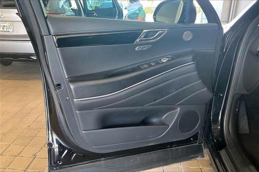 2025 Genesis GV80 2.5T