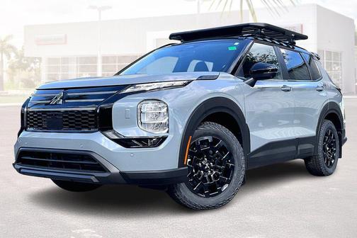 Moonstone Gray Metallic W/ Black Roof 2026 Mitsubishi Outlander Trail Edition S-AWC