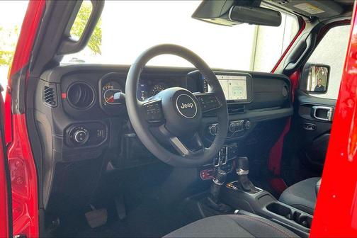 Firecracker Red Clearcoat (DISC) 2026 Jeep Gladiator Rubicon