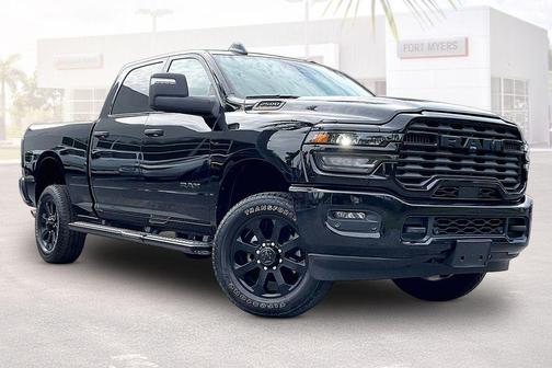Diamond Black Crystal Pearlcoat 2025 RAM 2500 Big Horn Crew Cab 4x4 6'4' Box
