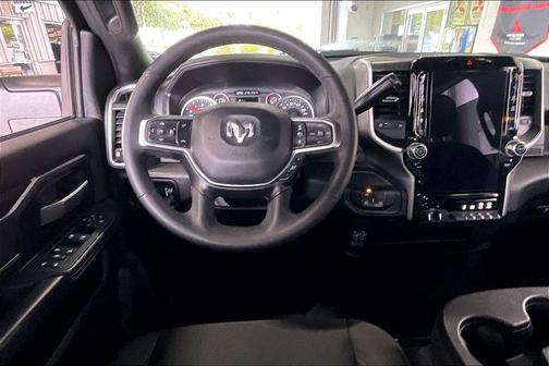 Diamond Black Crystal Pearlcoat 2025 RAM 2500 Big Horn Crew Cab 4x4 6'4' Box