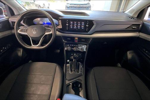Platinum Gray 2024 Volkswagen Taos 1.5T SE