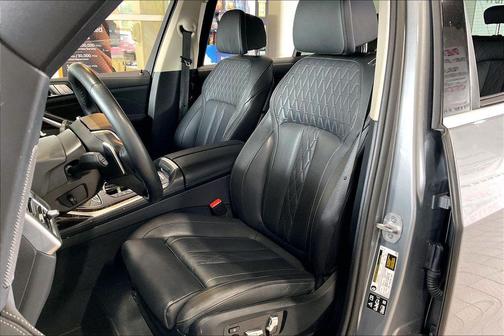 White 2026 BMW X7 xDrive40i