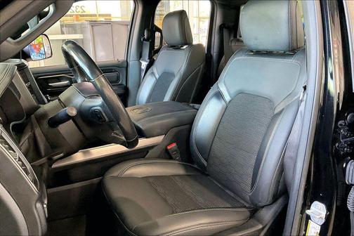 Diamond Black Crystal Pearl 2021 RAM 1500 Sport