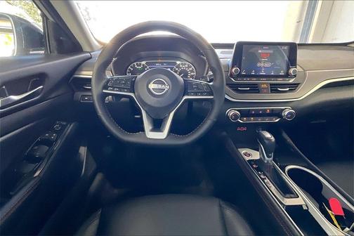 2025 Nissan Altima SR FWD