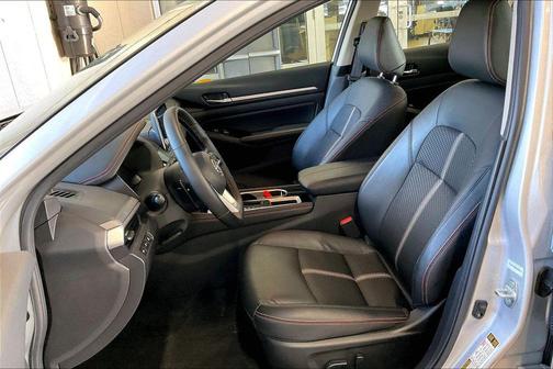 2025 Nissan Altima SR FWD