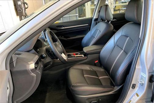 2025 Nissan Altima SR FWD