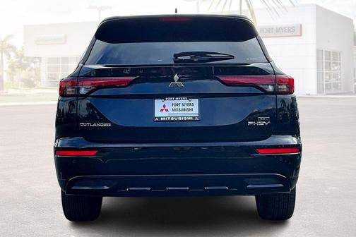 2025 Mitsubishi Outlander PHEV SEL