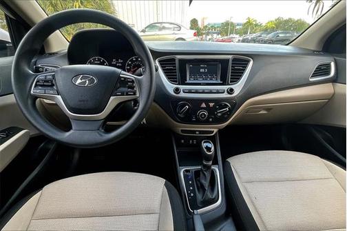 2022 Hyundai Accent SE