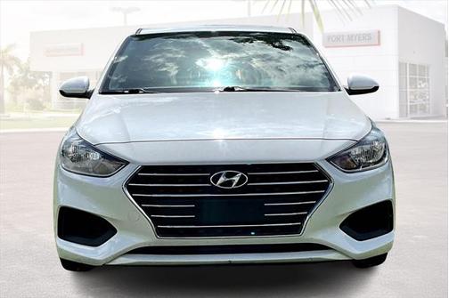 2022 Hyundai Accent SE