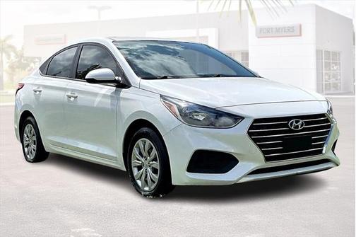 2022 Hyundai Accent SE