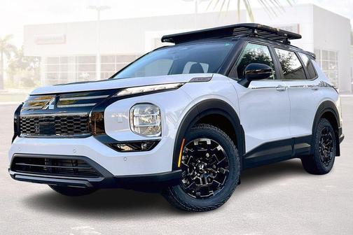 White Diamond With Black Roof 2026 Mitsubishi Outlander TRAIL EDITION S-AWC