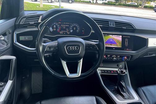 2024 Audi Q3 Premium 45 TFSI S line quattro Tiptronic