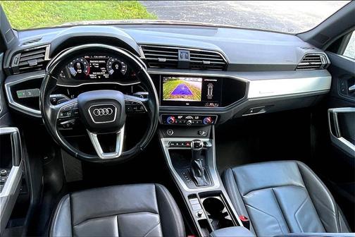 2024 Audi Q3 Premium 45 TFSI S line quattro Tiptronic