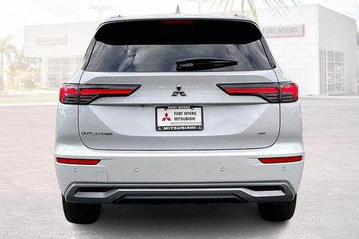 White Diamond 2026 Mitsubishi Outlander SEL 1.5T 2WD