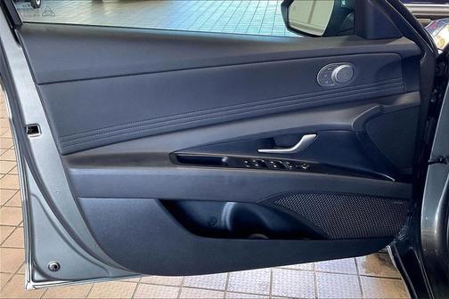 2025 Hyundai ELANTRA HEV Limited