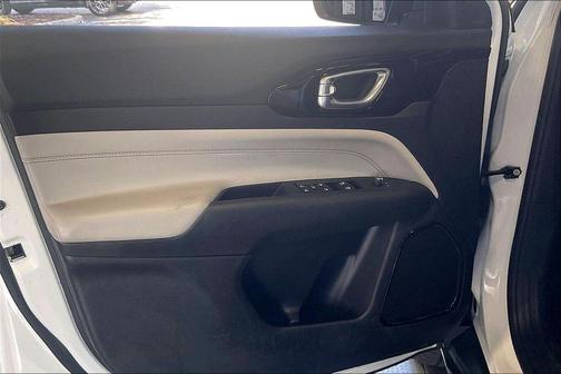 Bright White Clearcoat 2025 Jeep Compass Limited
