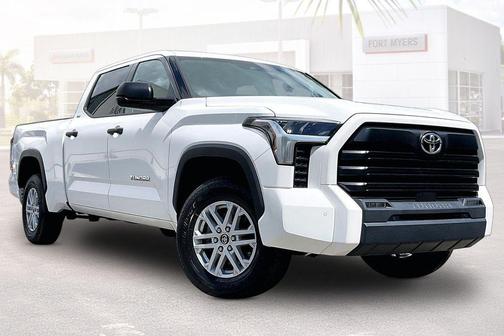 White 2022 Toyota Tundra SR5