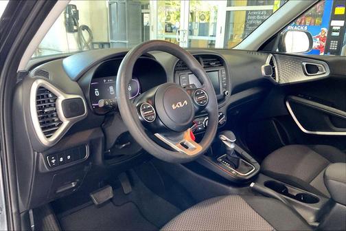 Gravity Gray 2025 Kia Soul LX