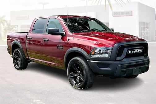 2024 RAM 1500 Classic Warlock Crew Cab 4x4 5'7' Box