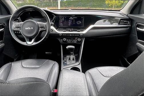 2022 Kia Niro Touring SE