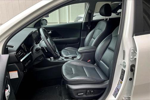 2022 Kia Niro Touring SE