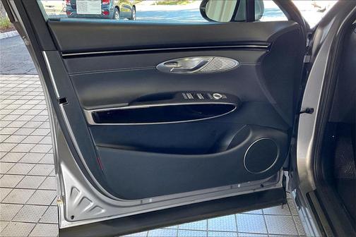 2025 Genesis GV70 2.5T AWD