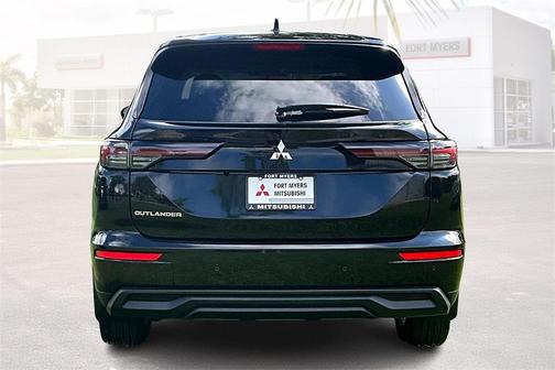 2025 Mitsubishi Outlander ES 2.5 2WD