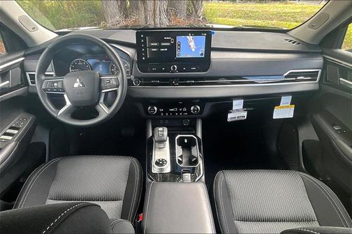 2025 Mitsubishi Outlander ES 2.5 2WD