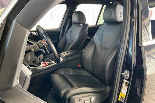 Black 2022 BMW X5 PHEV xDrive45e