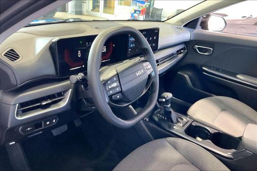 Aurora Black Pearl 2025 Kia K4 LXS
