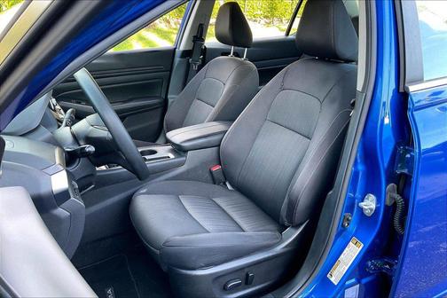 Bluestone Pearl 2025 Nissan Altima 2.5 SV