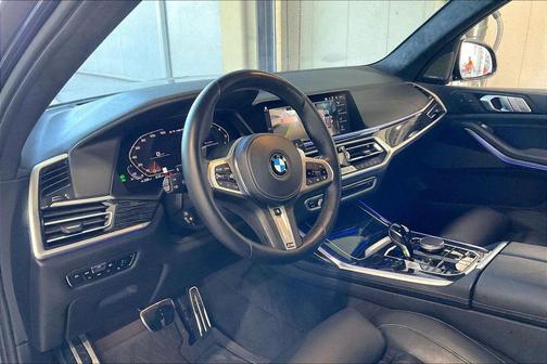 Arctic Grey Metallic 2021 BMW X7 M50i