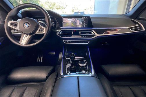 Arctic Grey Metallic 2021 BMW X7 M50i