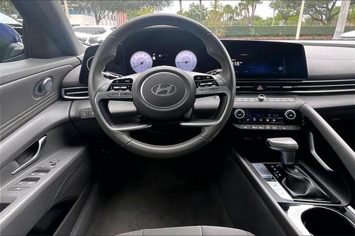 2025 Hyundai ELANTRA SEL