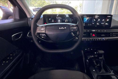 Aurora Black Pearl 2025 Kia K4 LXS
