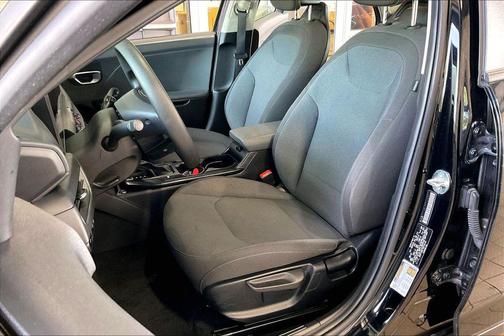 Aurora Black Pearl 2025 Kia K4 LXS