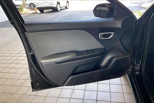 Aurora Black Pearl 2025 Kia K4 LXS
