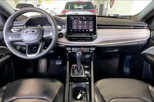 Silver Zynith Metallic Clearcoat 2025 Jeep Compass Limited