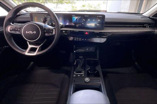 Aurora Black Pearl 2025 Kia K5 LXS