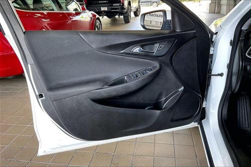 Summit White 2024 Chevrolet Malibu FWD 1LT